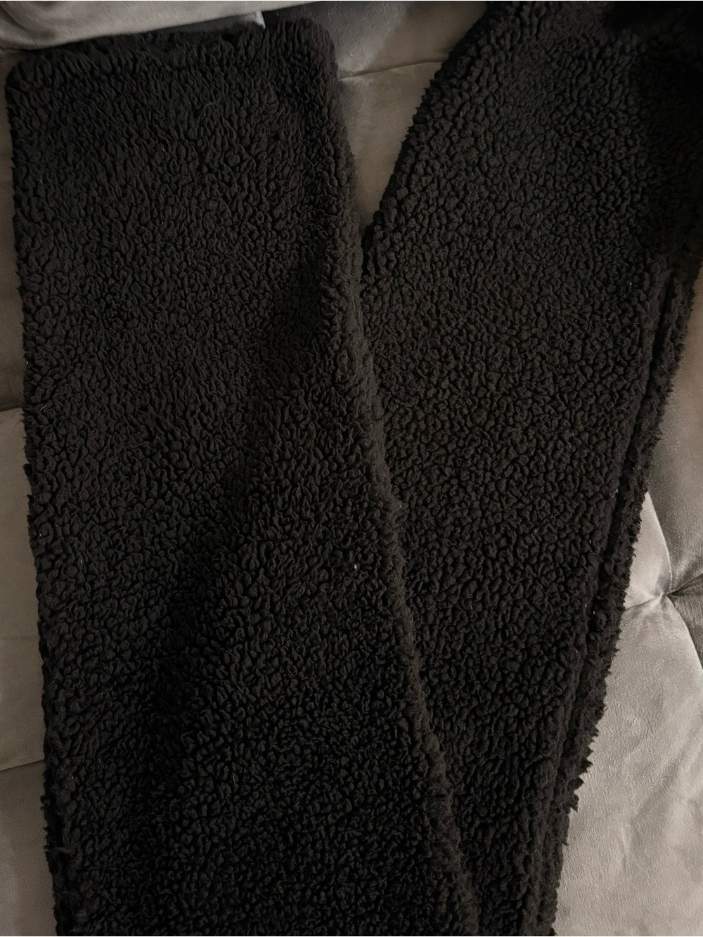 UGG Women Black Sherpa Scarf - Picture 4 of 8